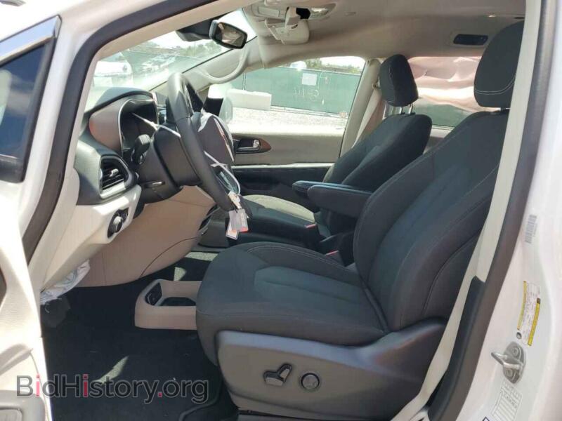 2023 Chrysler MINIVAN (VIN 2C4RC1CG2PR551771) — photo 7 of 13