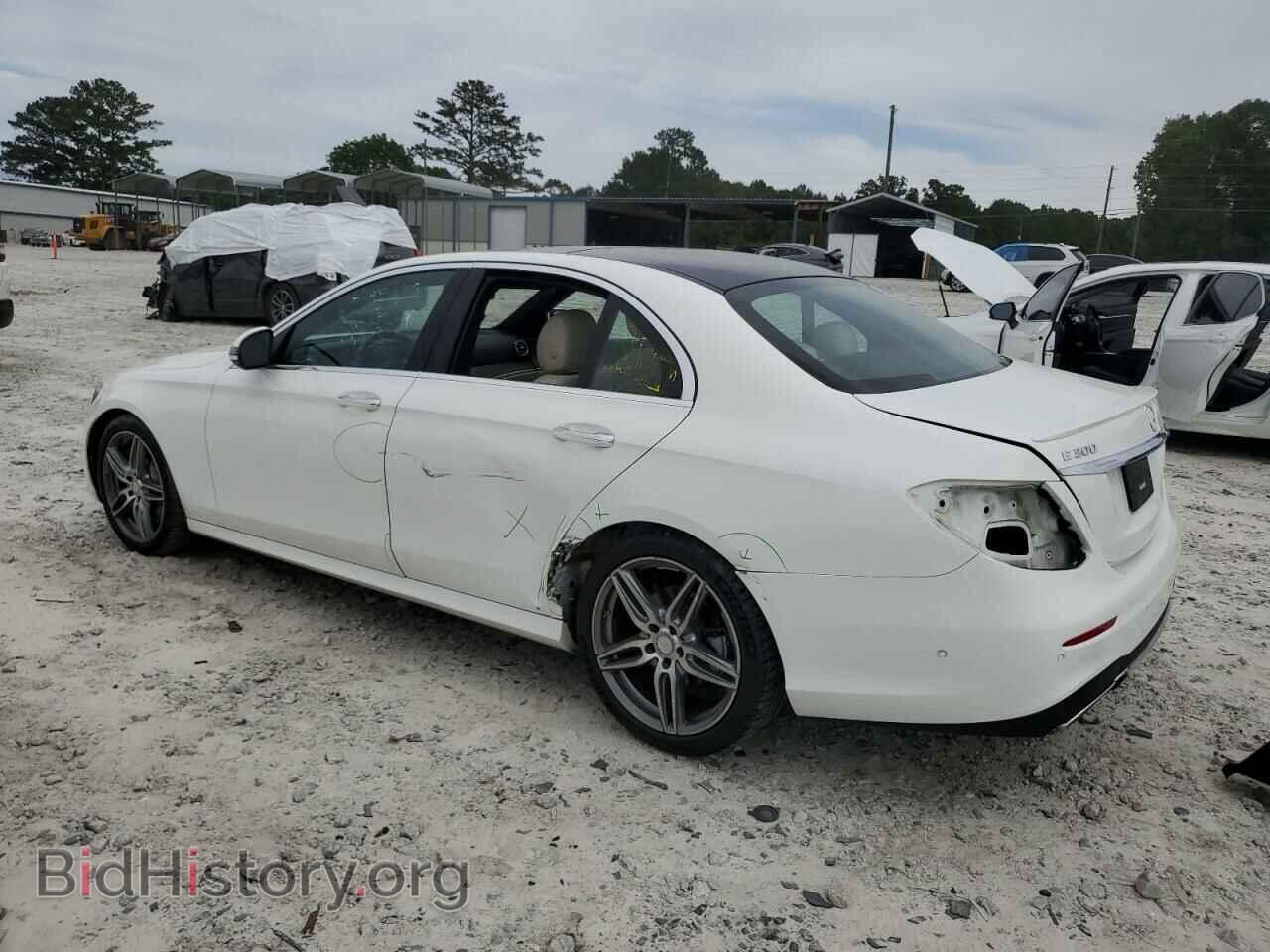 2017 MERCEDES-BENZ E-CLASS - VIN: WDDZF4JB7HA046885 - Фото 2