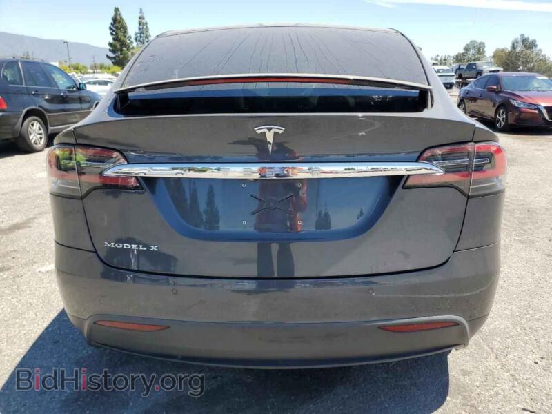 2016 Tesla MODEL X (VIN 5YJXCBE2XGF021798) — фото 6 из 14