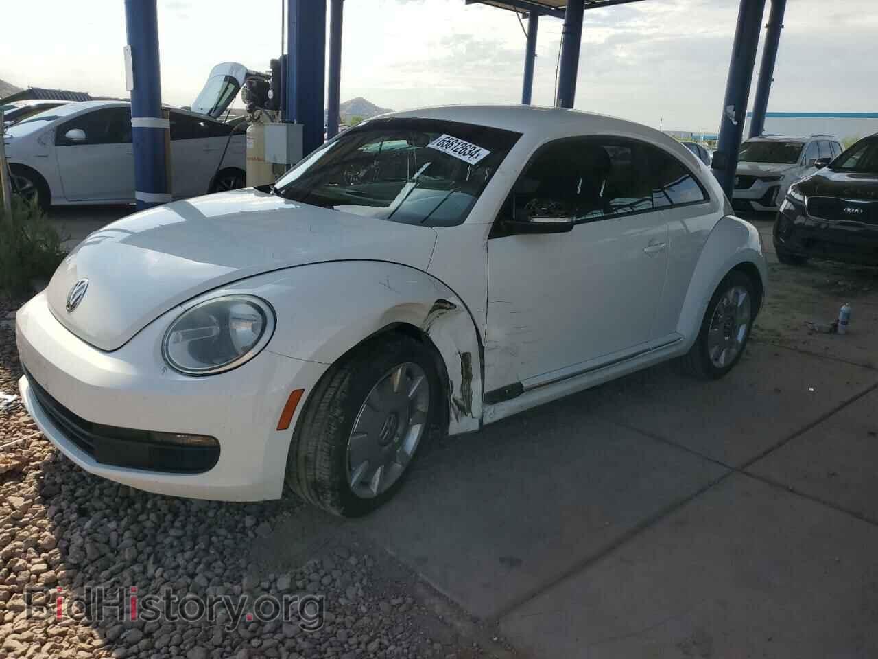 Photo 3VWJP7AT2CM642252 - VOLKSWAGEN BEETLE 2012
