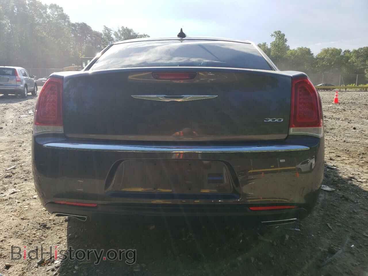 2016 CHRYSLER 300 - VIN: 2C3CCAAG0GH311217 - Фото 6