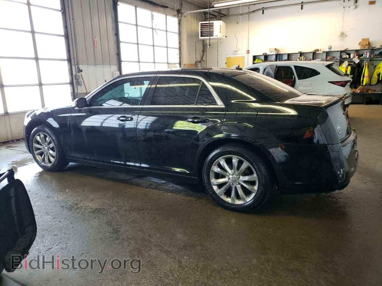 2014 CHRYSLER 300 - VIN: 2C3CCAGG5EH190351 - Фото 2