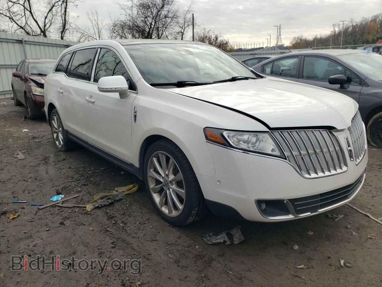 Photo 2LMHJ5AT0ABJ19267 - LINCOLN MKT 2010