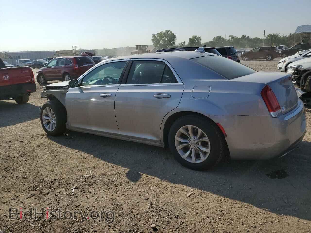 2016 CHRYSLER 300 - VIN: 2C3CCAAGXGH181267 - Фото 2