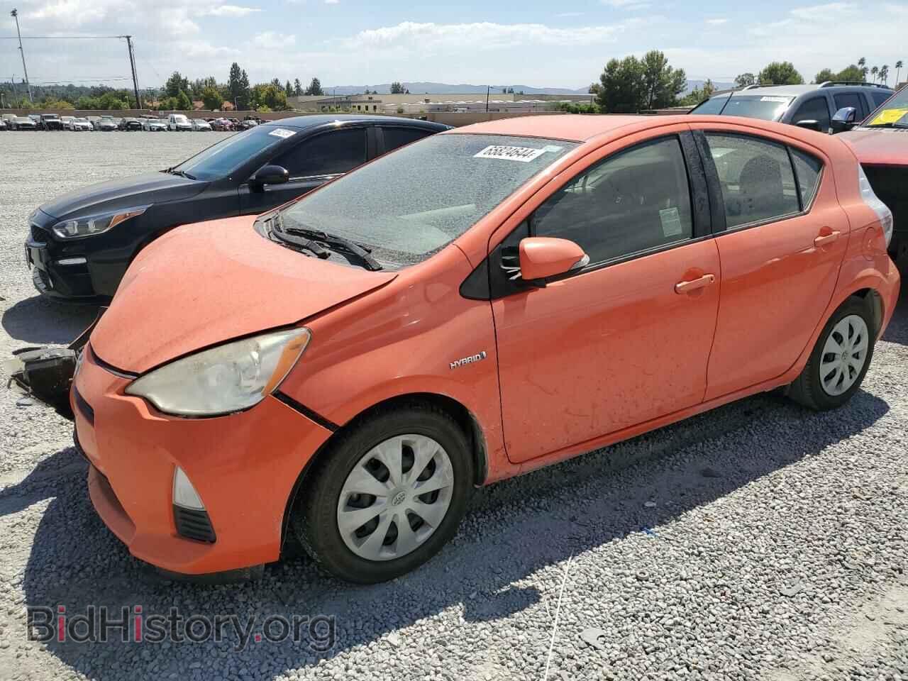 Фотография JTDKDTB32D1040635 - TOYOTA PRIUS 2013