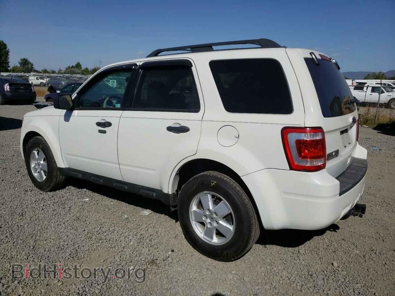 2011 FORD ESCAPE - VIN: 1FMCU0D79BKB03719 - Фото 2