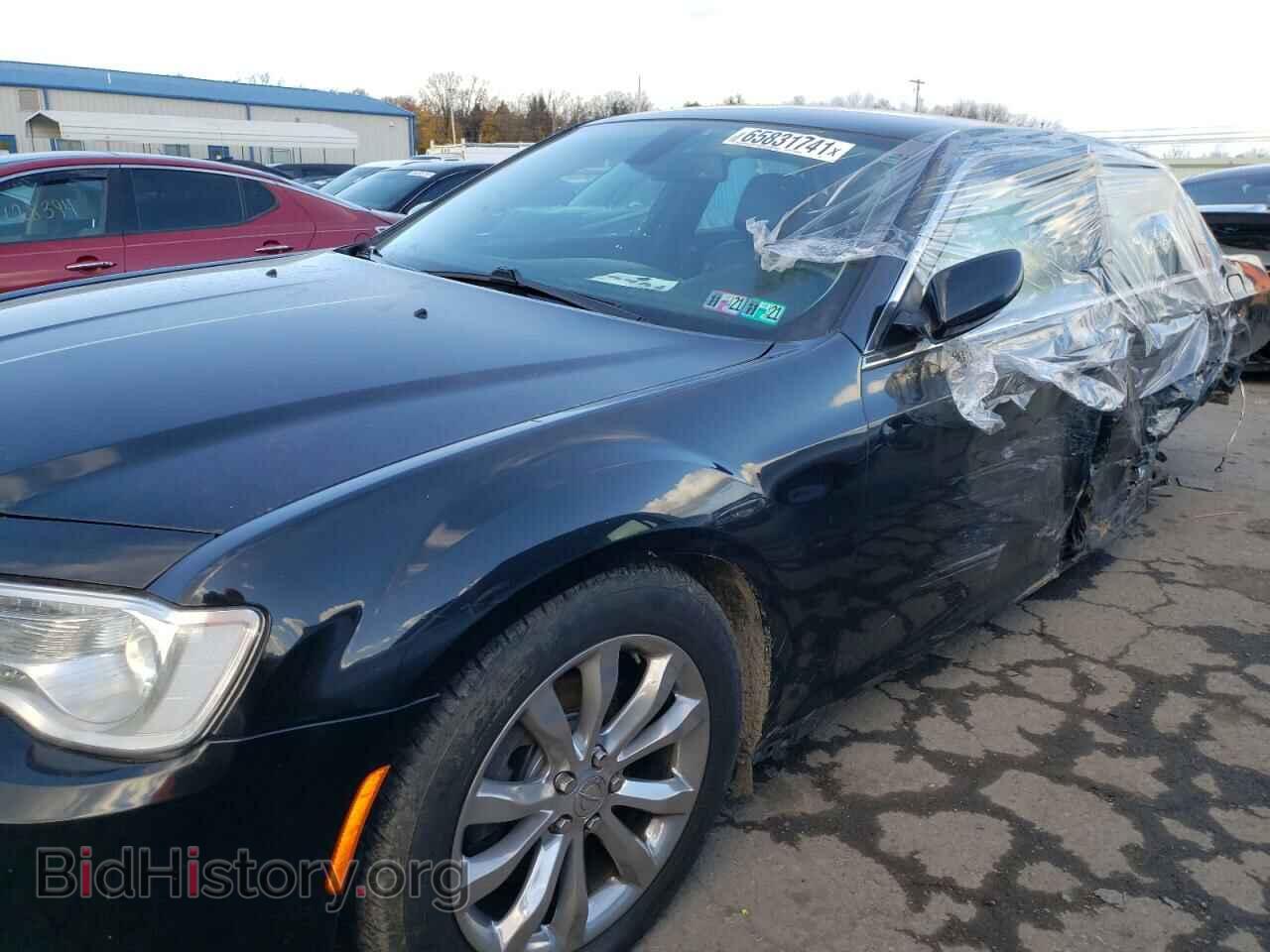 2017 CHRYSLER 300 - VIN: 2C3CCARG3HH538973 - Фото 2