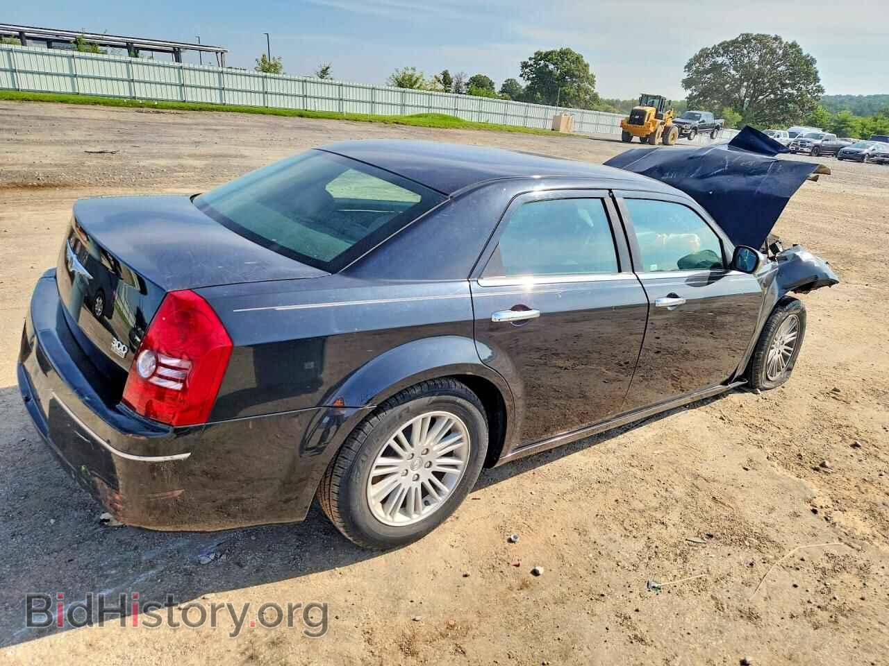 2010 CHRYSLER 300 - VIN: 2C3CA4CD9AH110742 - Photo 3