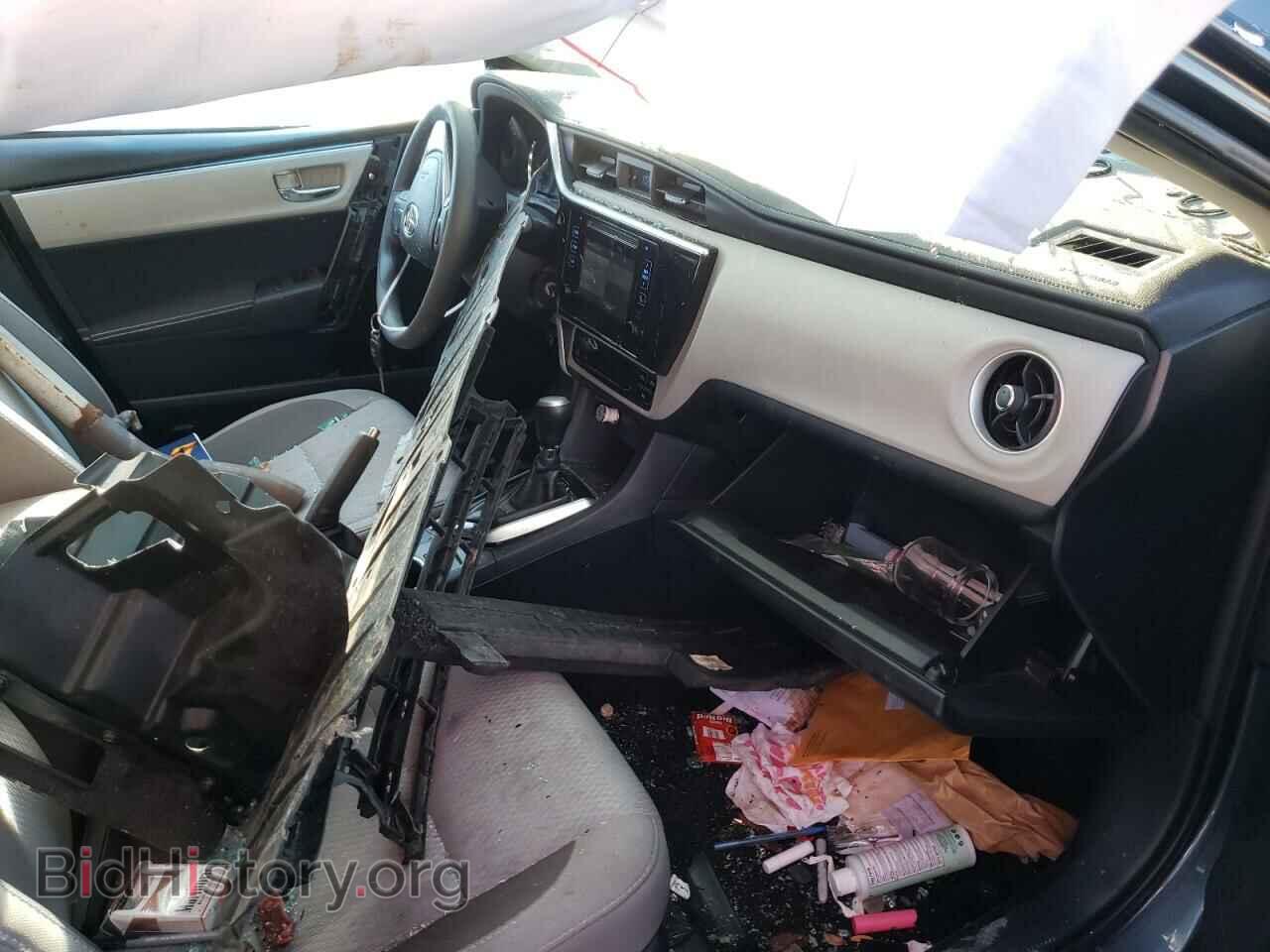 2018 TOYOTA COROLLA - VIN: 2T1BURHE4JC083473 - Фото 5