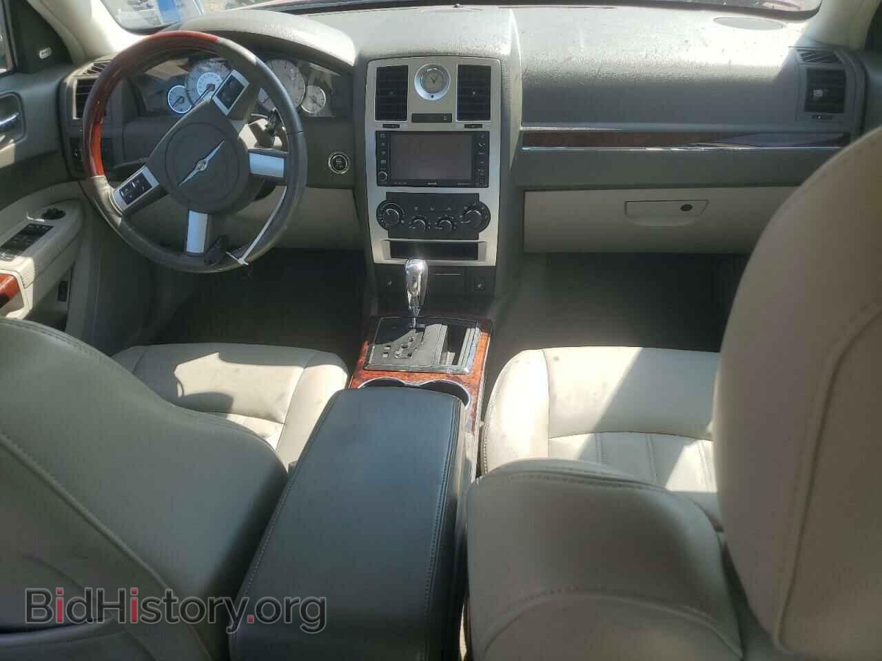 2010 CHRYSLER 300 - VIN: 2C3CA6CT0AH114844 - Фото 8
