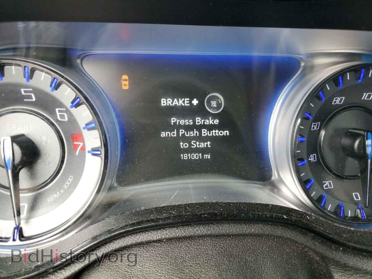 2016 CHRYSLER 300 - VIN: 2C3CCAGG7GH270396 - Фото 9