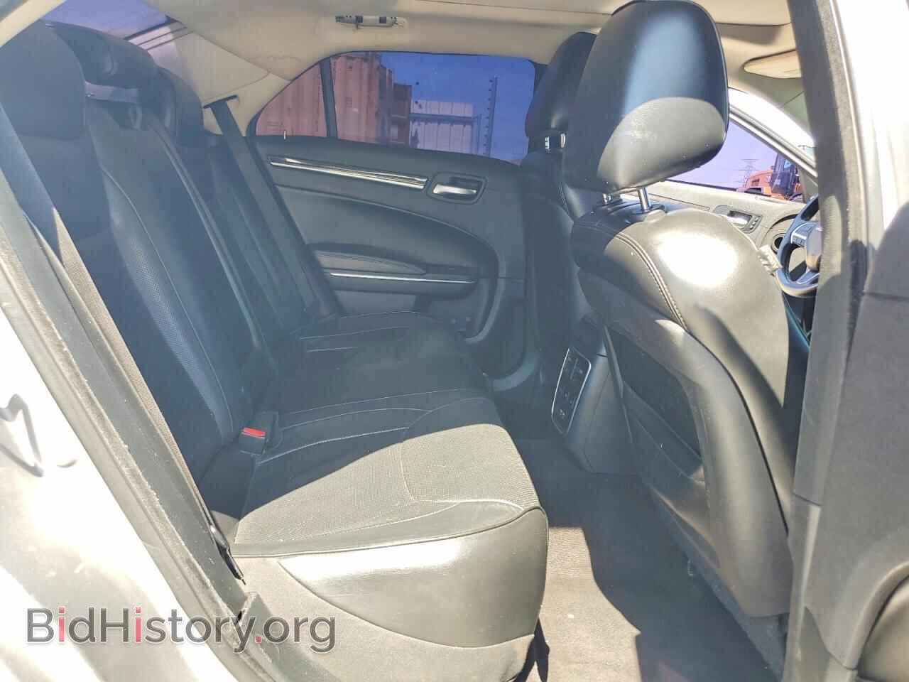 2016 CHRYSLER 300 - VIN: 2C3CCAEG2GH351065 - Photo 10