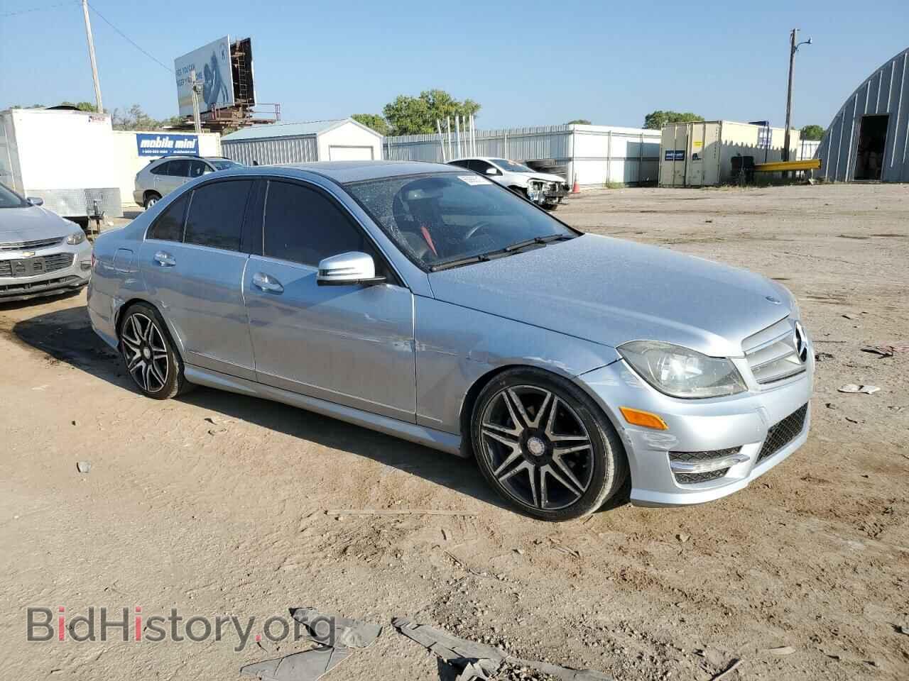 2013 MERCEDES-BENZ C-CLASS - VIN: WDDGF4HB2DR243696 - Фото 4