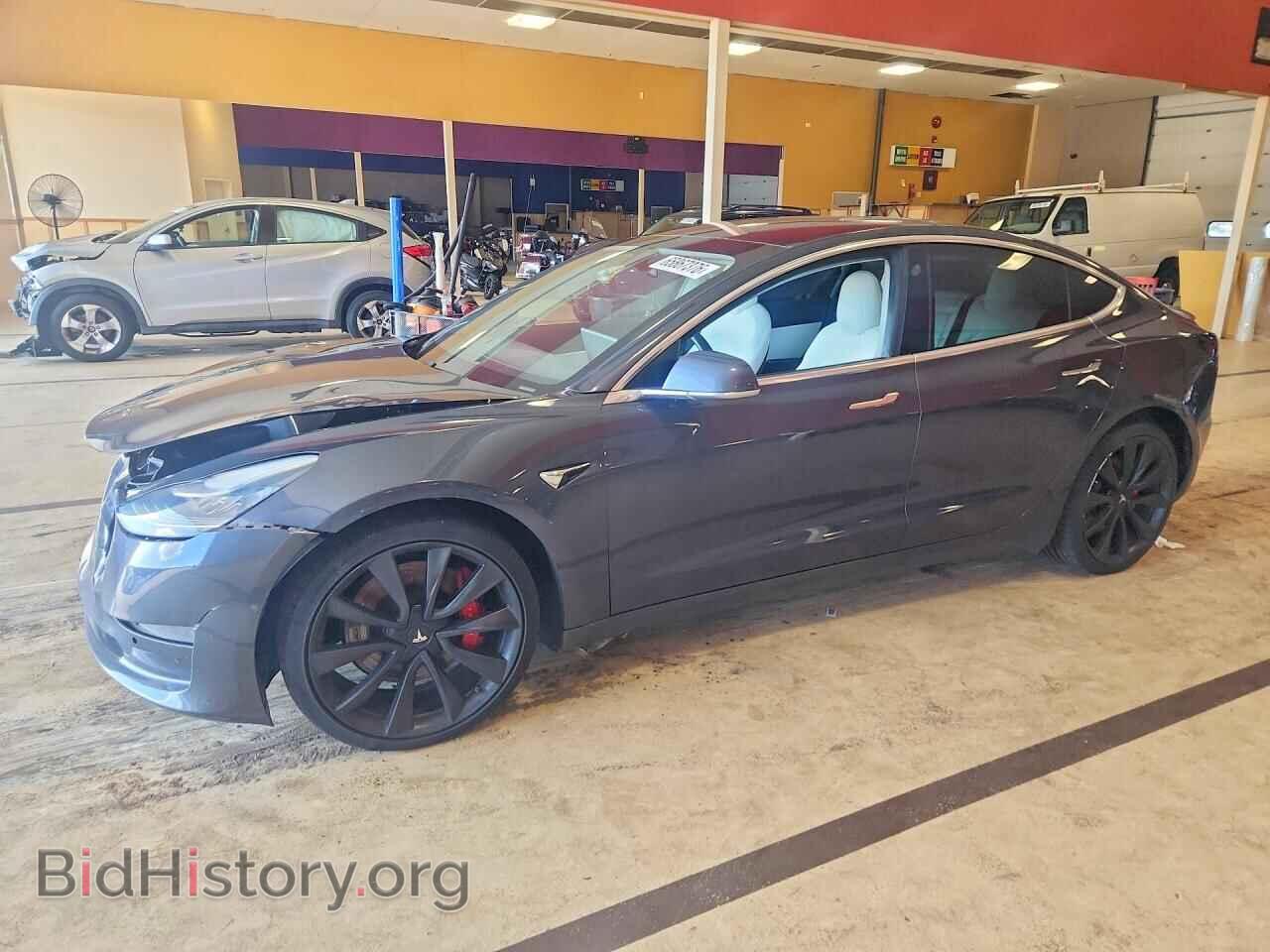 Фотография 5YJ3E1EB2JF184410 - TESLA MODEL 3 2018
