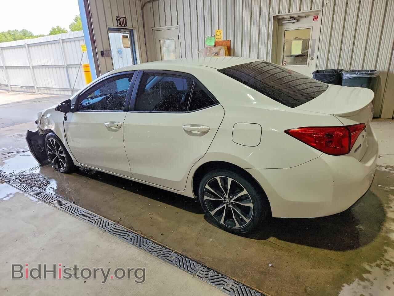 2017 TOYOTA COROLLA - VIN: 2T1BURHEXHC843349 - Photo 2