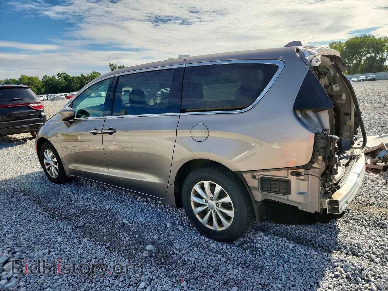 2018 CHRYSLER PACIFICA - VIN: 2C4RC1FGXJR256923 - Photo 2