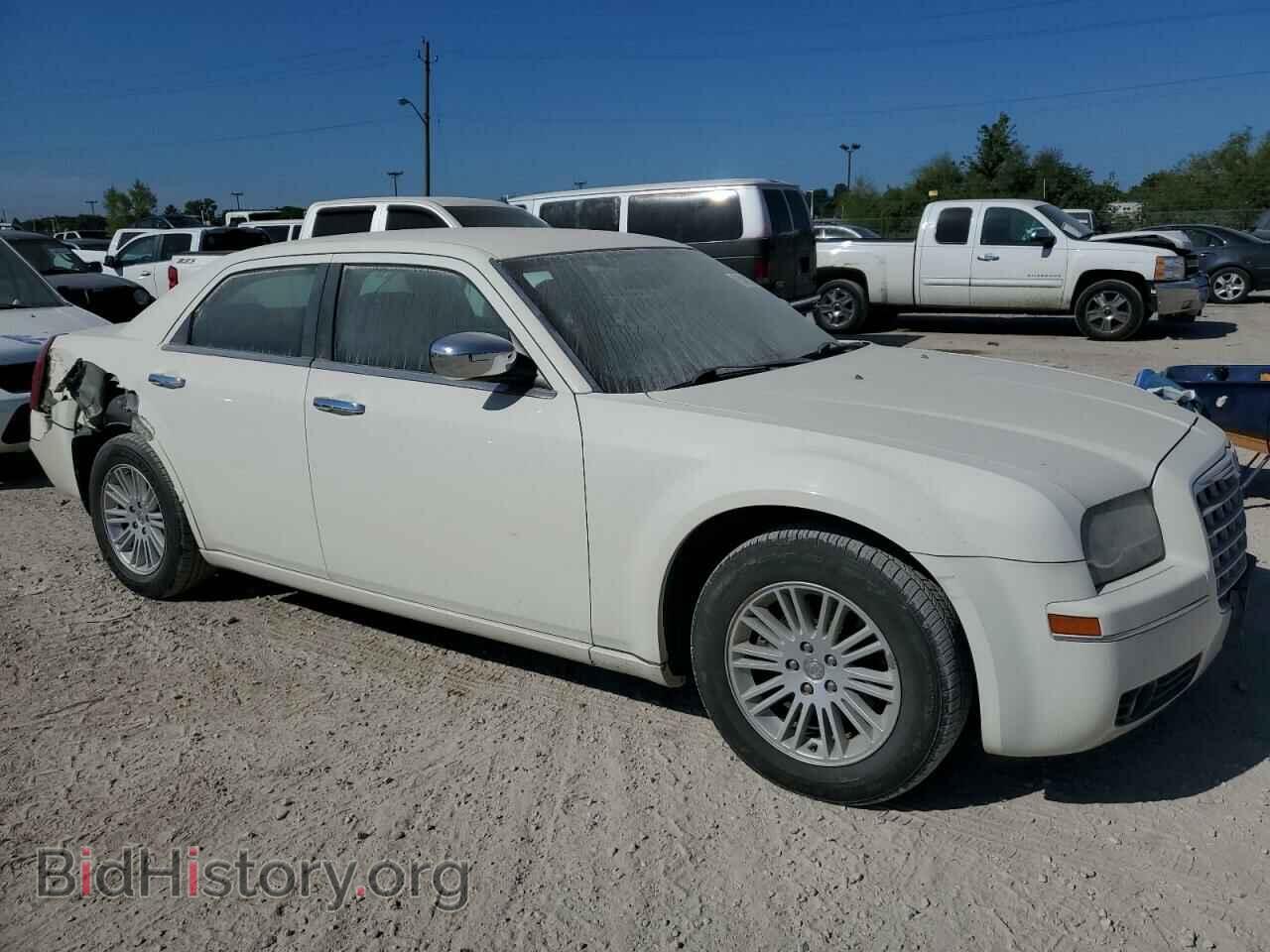 2010 CHRYSLER 300 - VIN: 2C3CA4CD8AH105838 - Фото 4