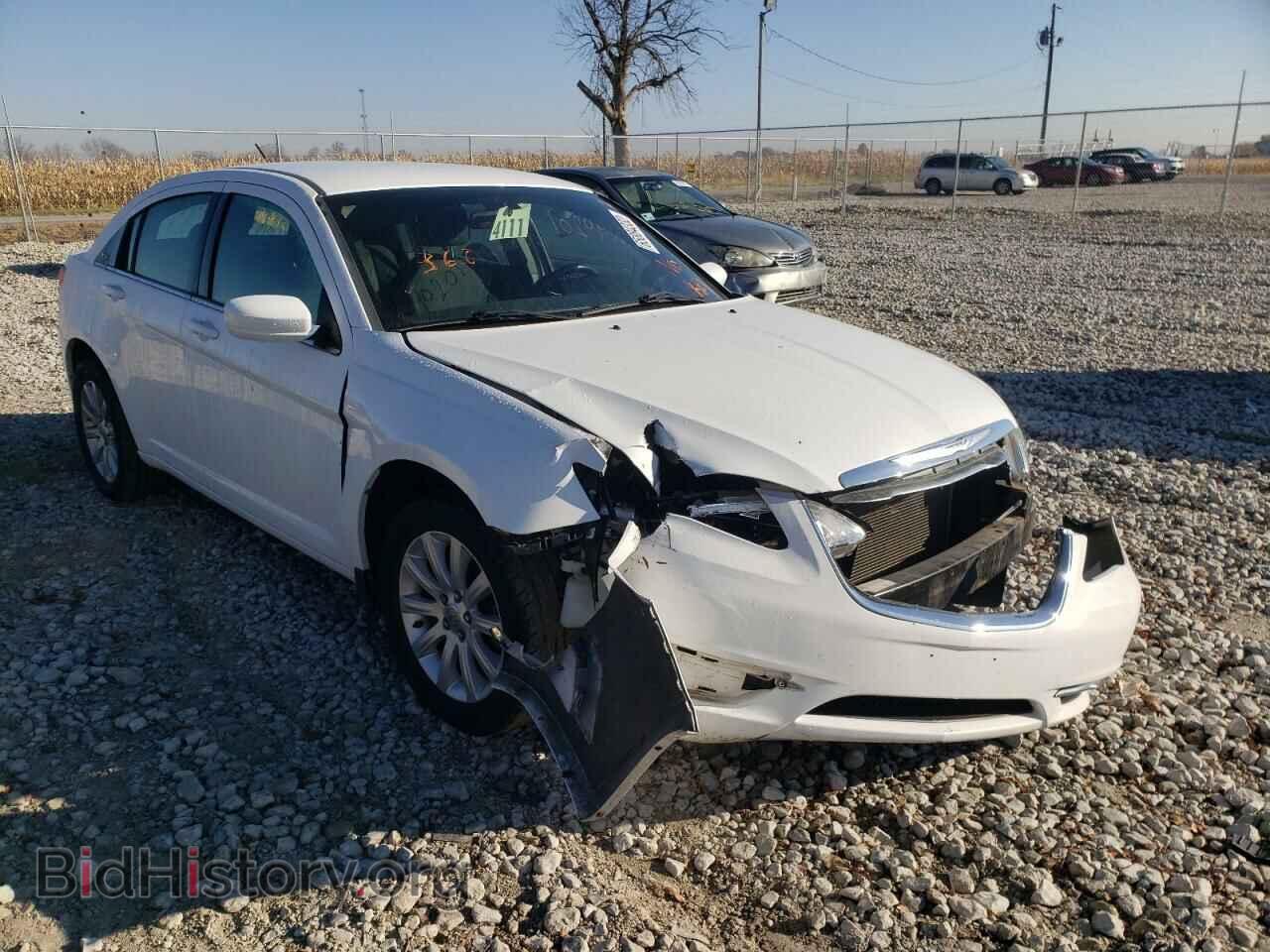Photo 1C3BC1FB8BN570109 - CHRYSLER 200 2011