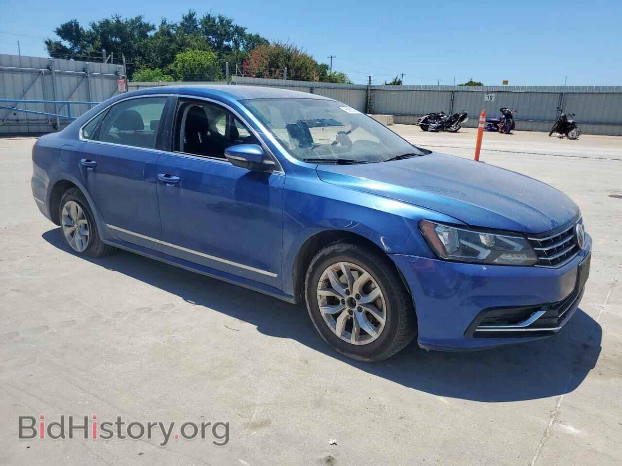 2017 VOLKSWAGEN PASSAT - VIN: 1VWAT7A31HC049454 - Фото 4