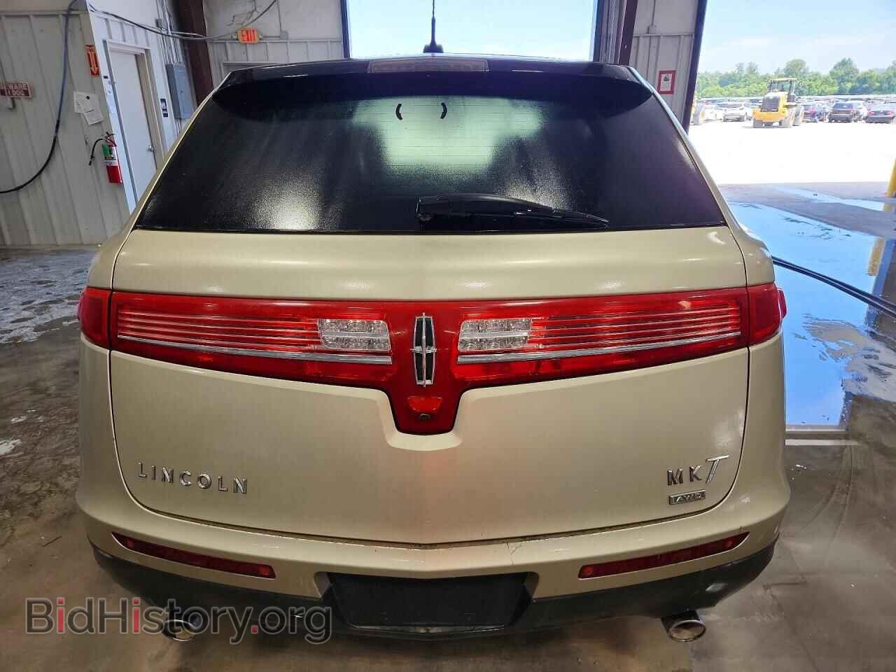 2011 LINCOLN MKT - VIN: 2LMHJ5ARXBBJ52136 - Фото 6