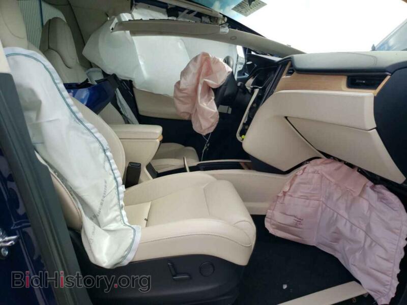 2018 Tesla MODEL X (VIN 5YJXCBE26JF102272) — photo 5 of 10