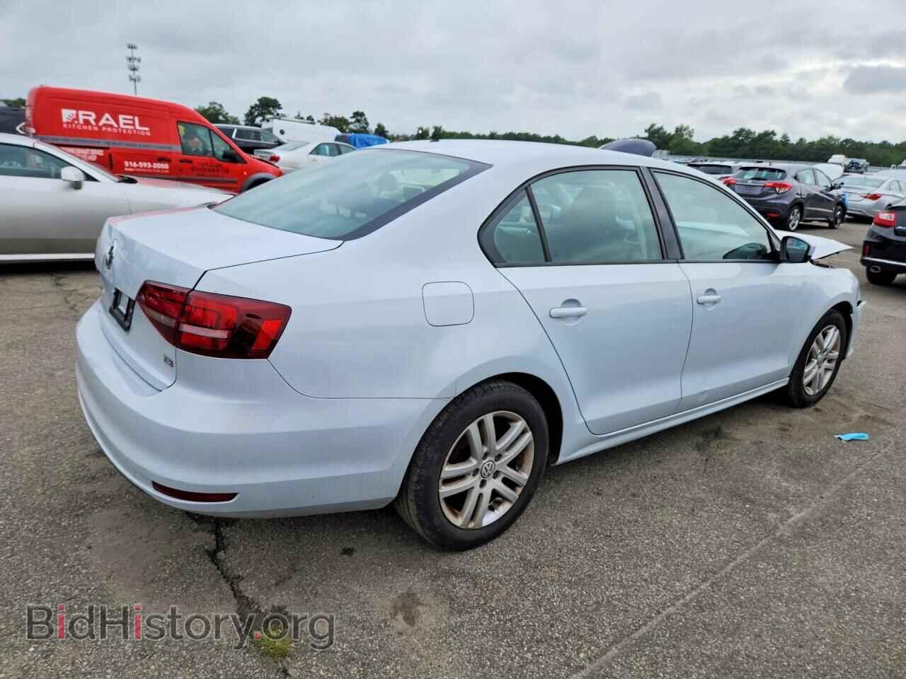 2018 VOLKSWAGEN JETTA - VIN: 3VW2B7AJ4JM217467 - Фото 3