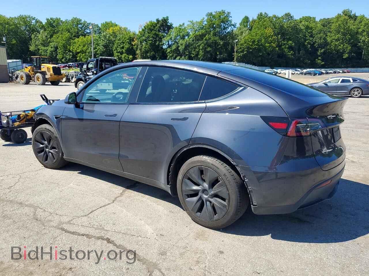 2024 TESLA MODEL Y - VIN: 7SAYGDEE7RA313670 - Photo 2