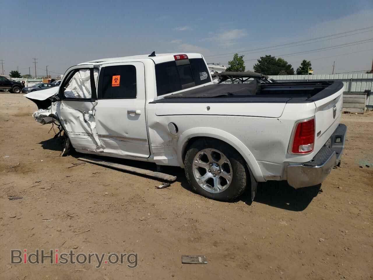 2015 RAM 1500 - VIN: 1C6RR7VM9FS649320 - Photo 2