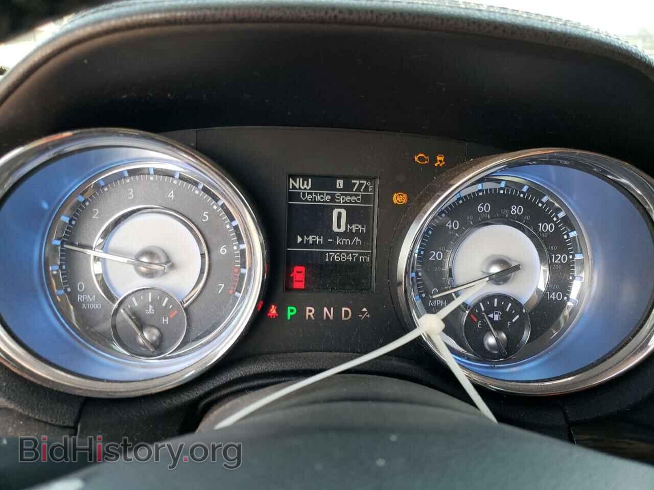 2011 CHRYSLER 300 - VIN: 2C3CA5CG7BH523809 - Фото 9