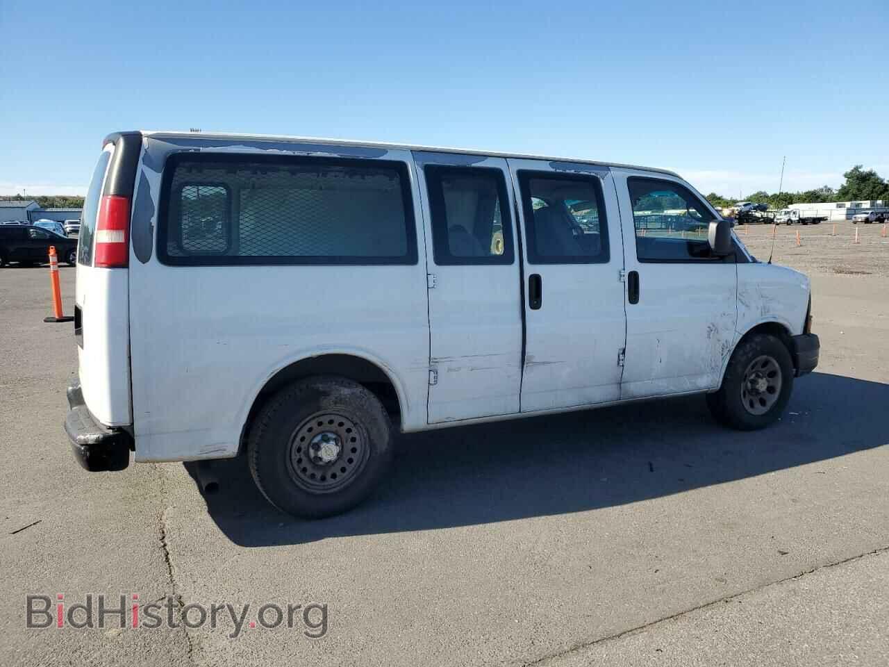 2010 CHEVROLET EXPRESS - VIN: 1GCUHAD47A1179596 - Фото 3