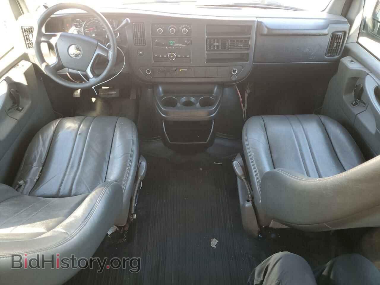 2010 CHEVROLET EXPRESS - VIN: 1GCUHAD47A1179596 - Фото 8