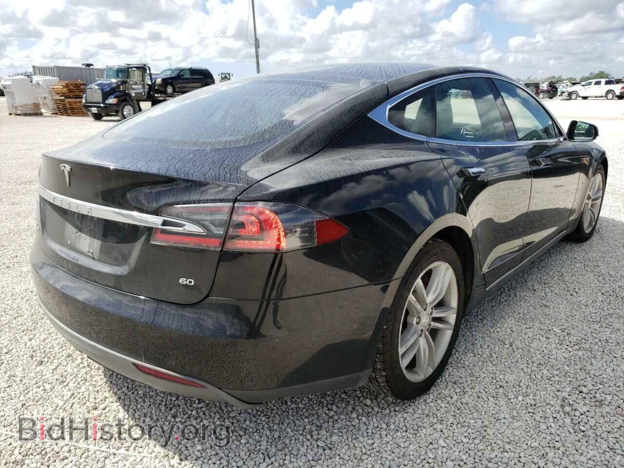 2014 TESLA MODEL S - VIN: 5YJSA1S18EFP64236 - Фото 4