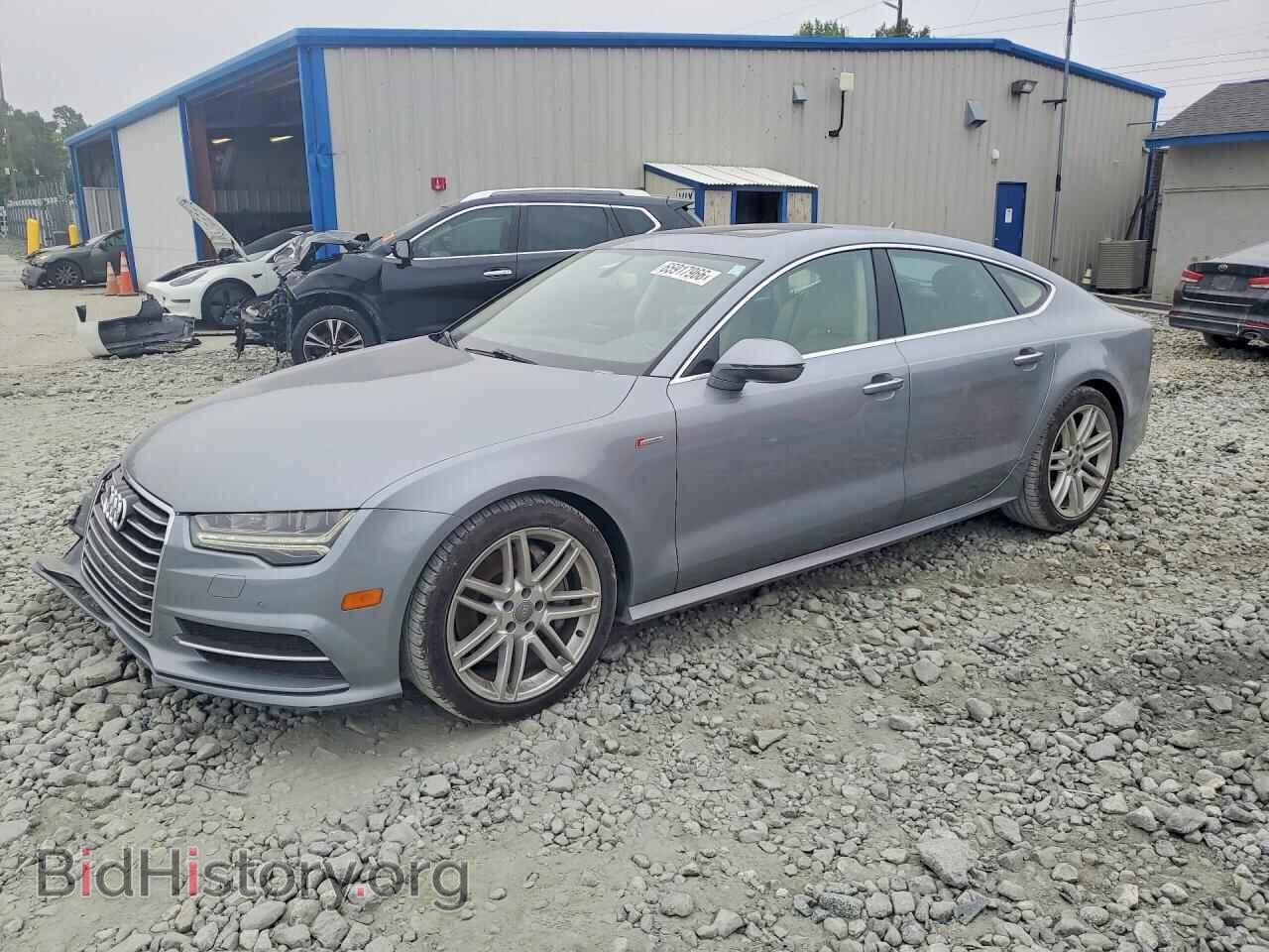 Photo WAUWGAFC7GN013979 - AUDI A7 2016