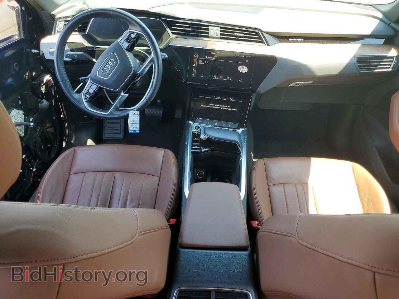 2021 AUDI E-TRON - VIN: WA1AAAGE9MB021930 - Photo 8