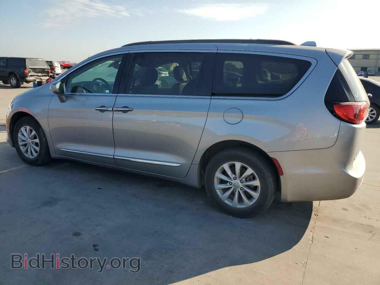 2017 CHRYSLER PACIFICA - VIN: 2C4RC1BG6HR588096 - Фото 2