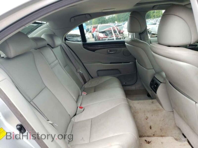 2007 Lexus LS460 (VIN JTHBL46F775048268) — photo 10 of 12