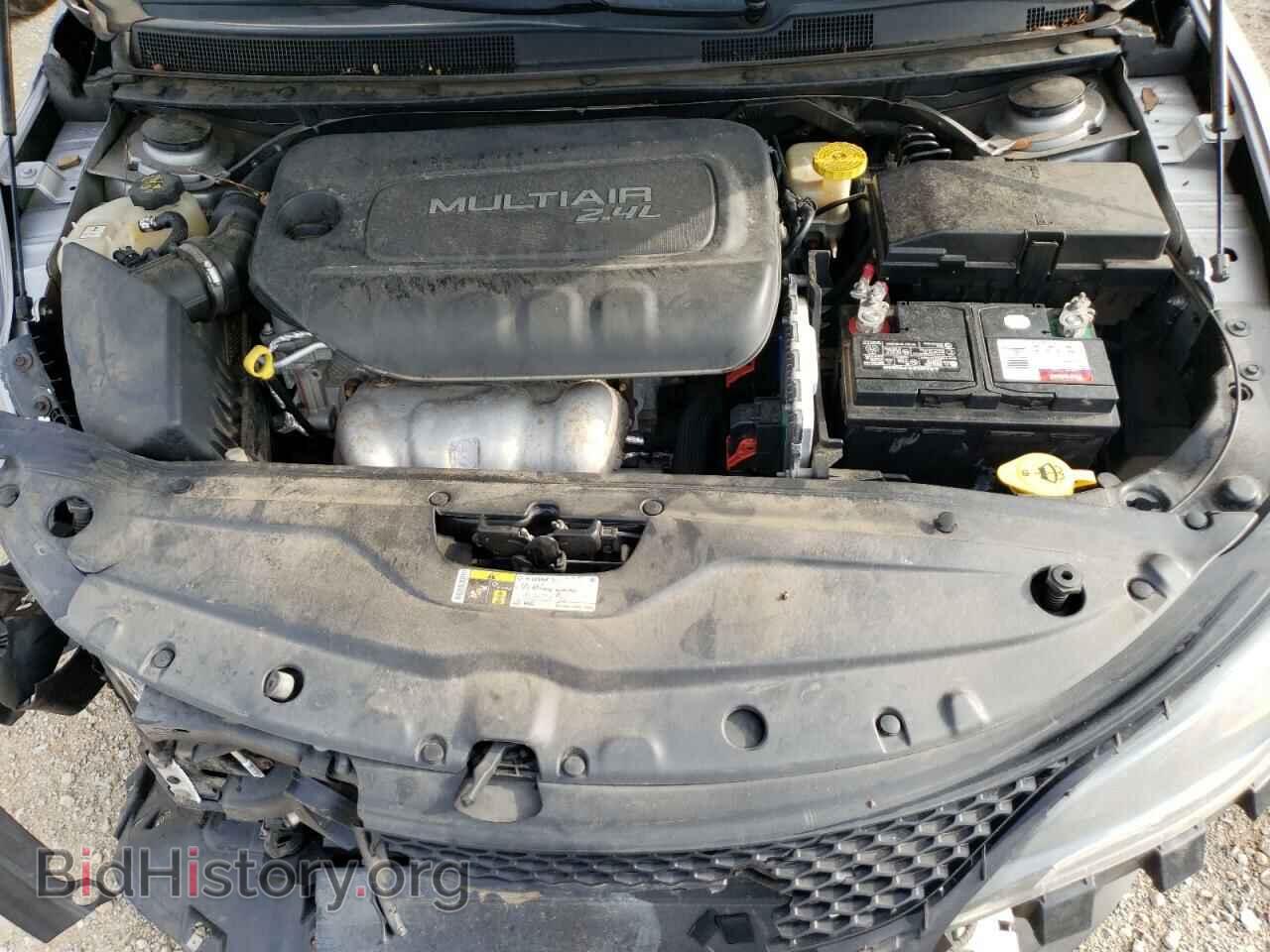 2016 CHRYSLER 200 - VIN: 1C3CCCAB6GN111109 - Фото 11