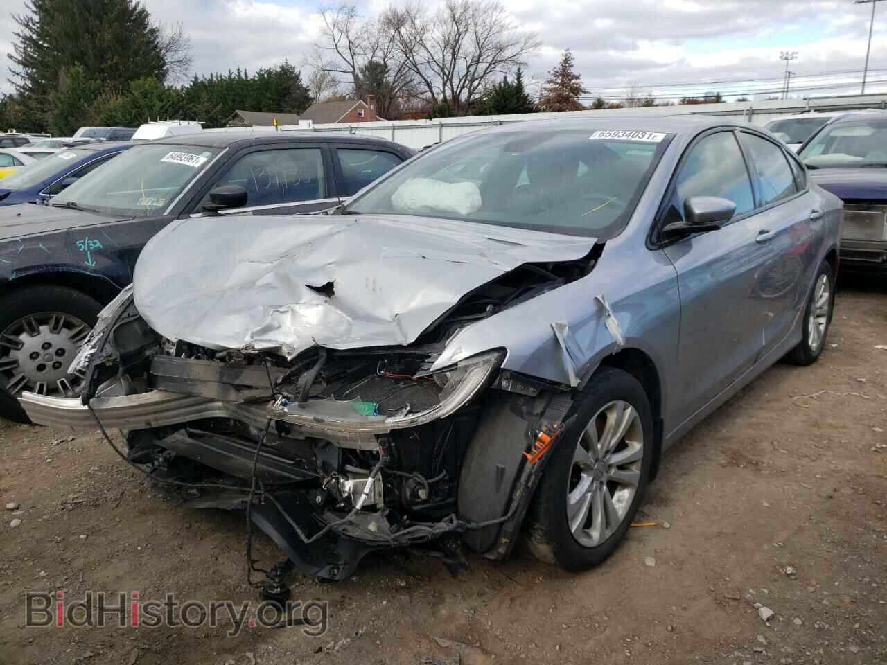 2015 CHRYSLER 200 - VIN: 1C3CCCDGXFN553378 - Photo 2