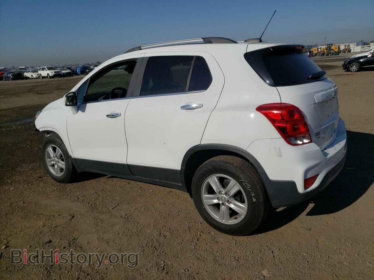 2019 CHEVROLET TRAX - VIN: 3GNCJLSB5KL387734 - Фото 2