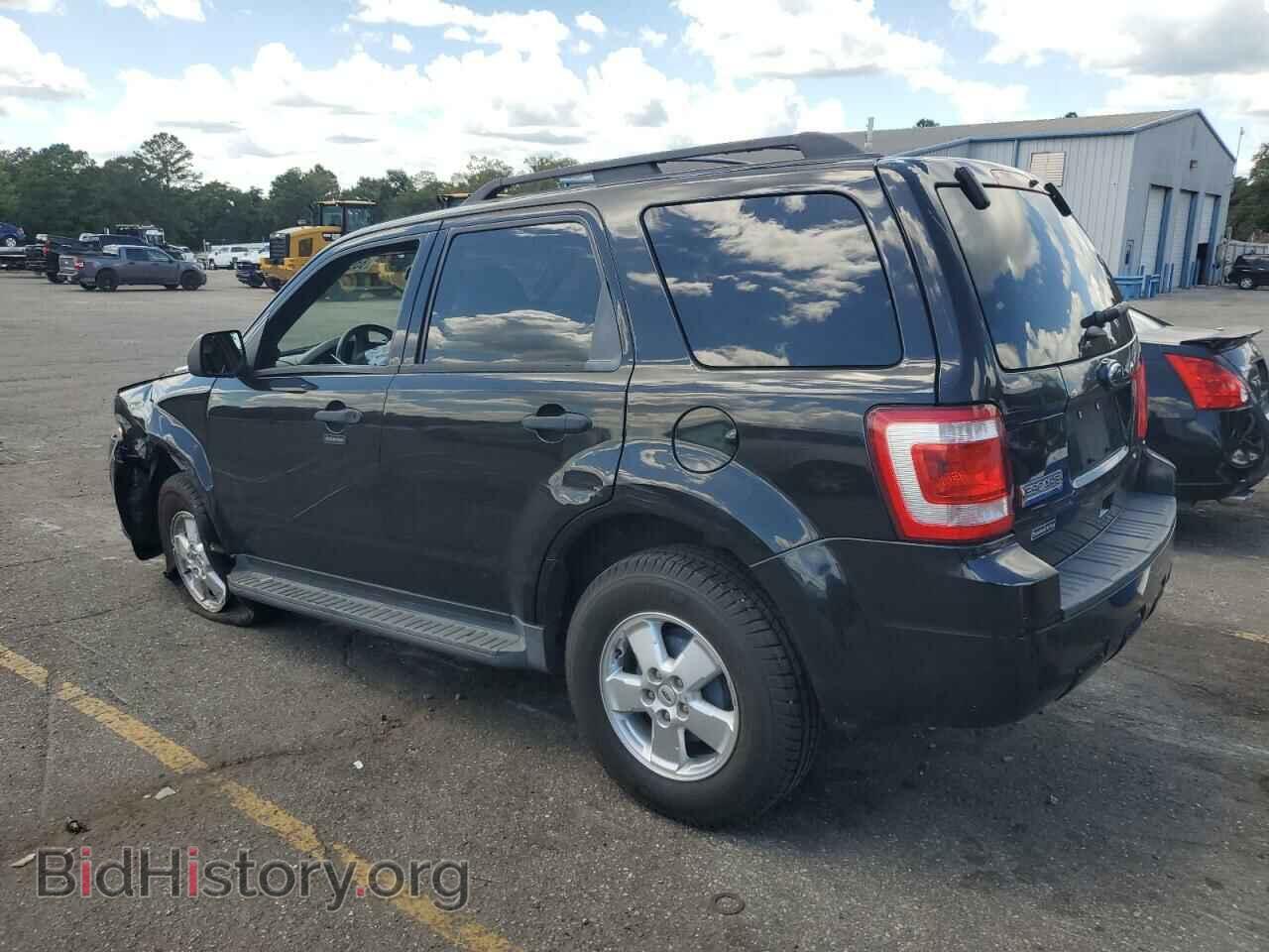 2011 FORD ESCAPE - VIN: 1FMCU0D70BKB88871 - Фото 2
