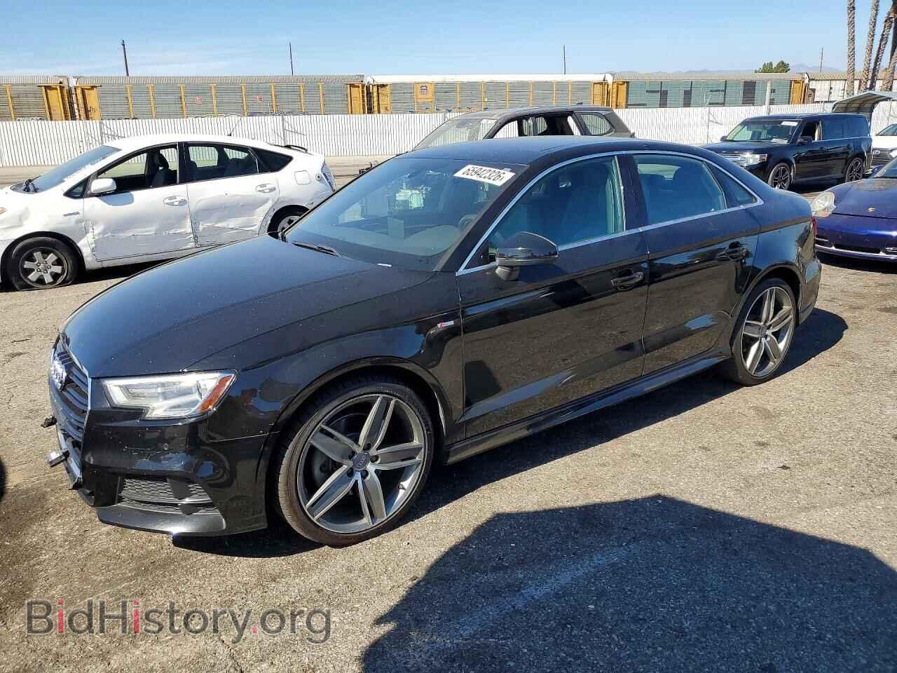 Photo WAUJ8GFF2J1006523 - AUDI A3 2018