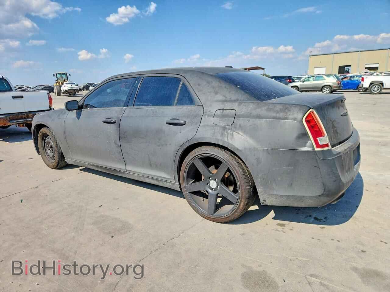 2013 CHRYSLER 300 - VIN: 2C3CCAAG1DH589264 - Photo 2