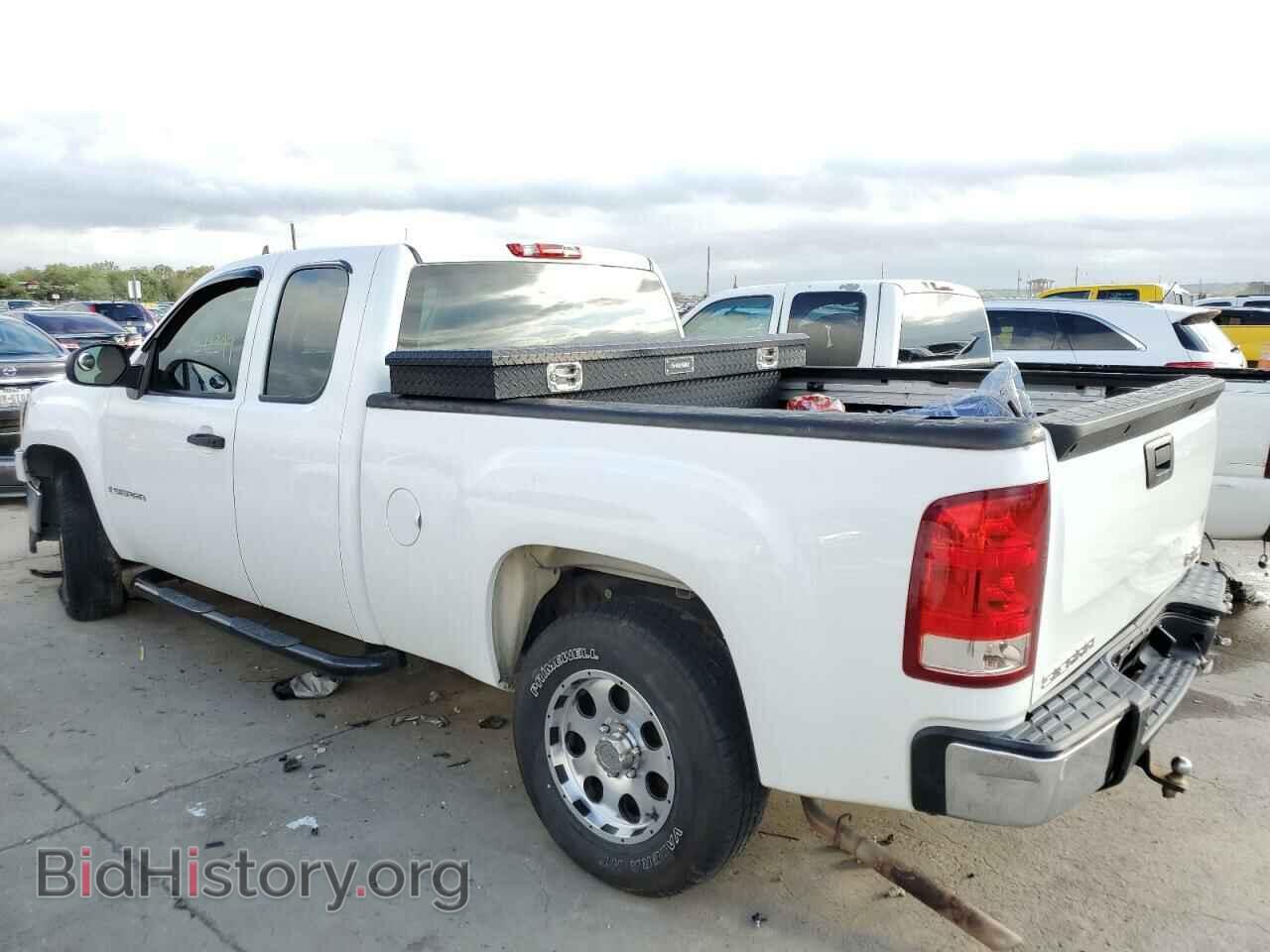 2008 GMC SIERRA - VIN: 1GTEC19C38Z141068 - Фото 2