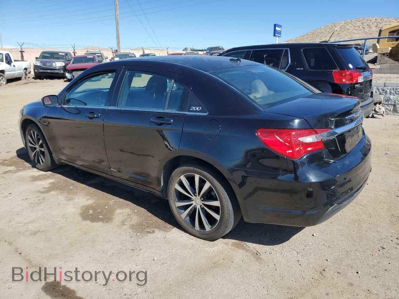 2013 CHRYSLER 200 - VIN: 1C3CCBBB1DN584517 - Фото 2
