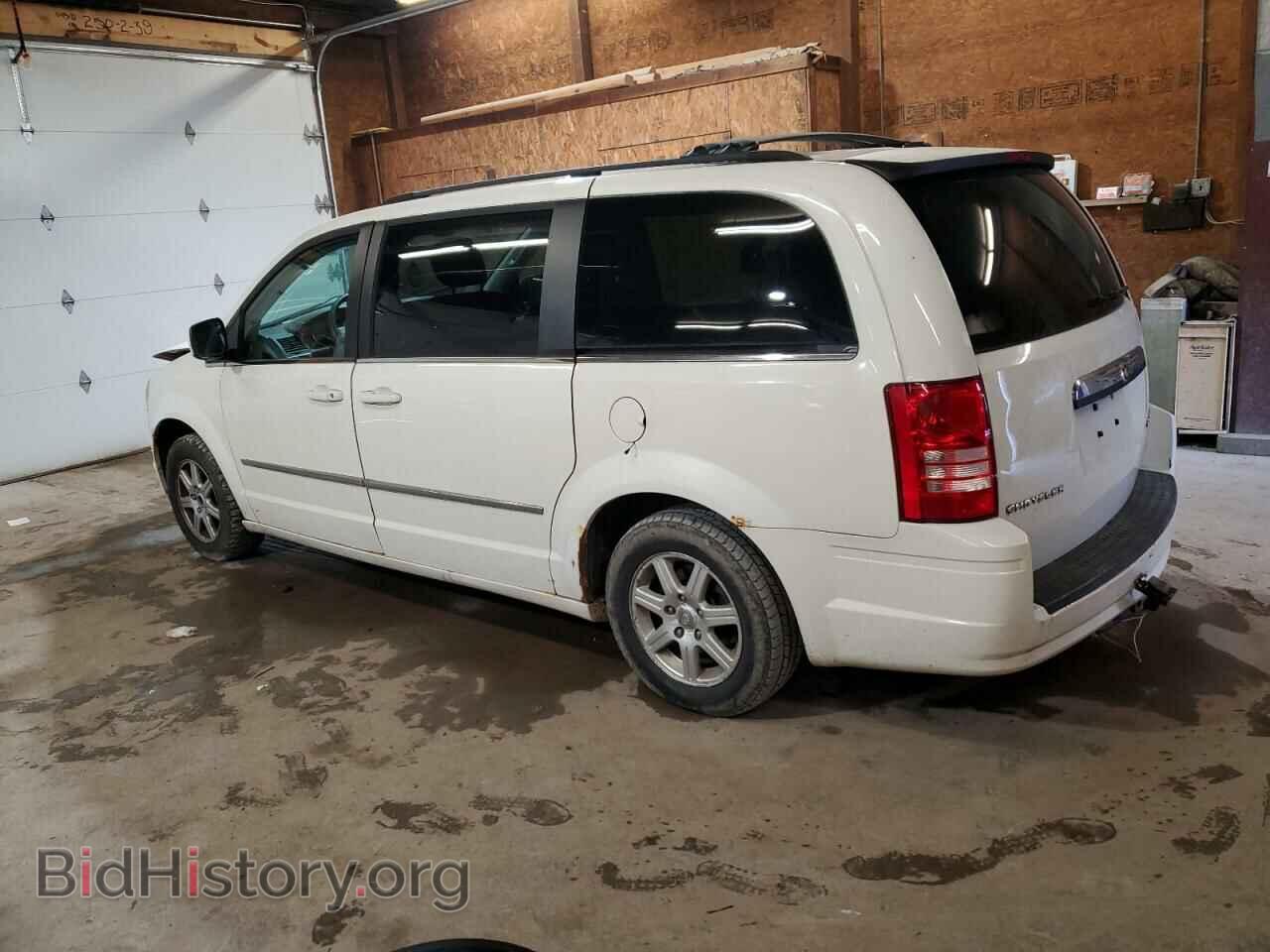 2010 CHRYSLER MINIVAN - VIN: 2A4RR5D13AR235443 - Фото 2