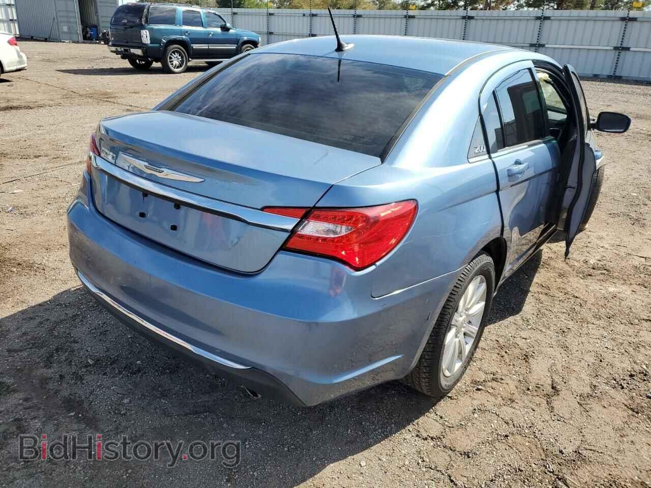 2011 CHRYSLER 200 - VIN: 1C3BC1FG8BN555539 - Фото 4