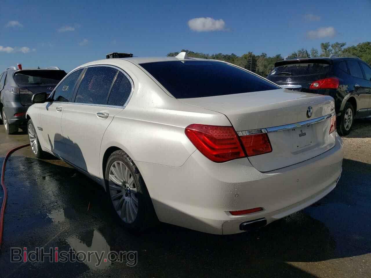 2012 BMW 7 SERIES - VIN: WBAKB8C57CDX20656 - Фото 3