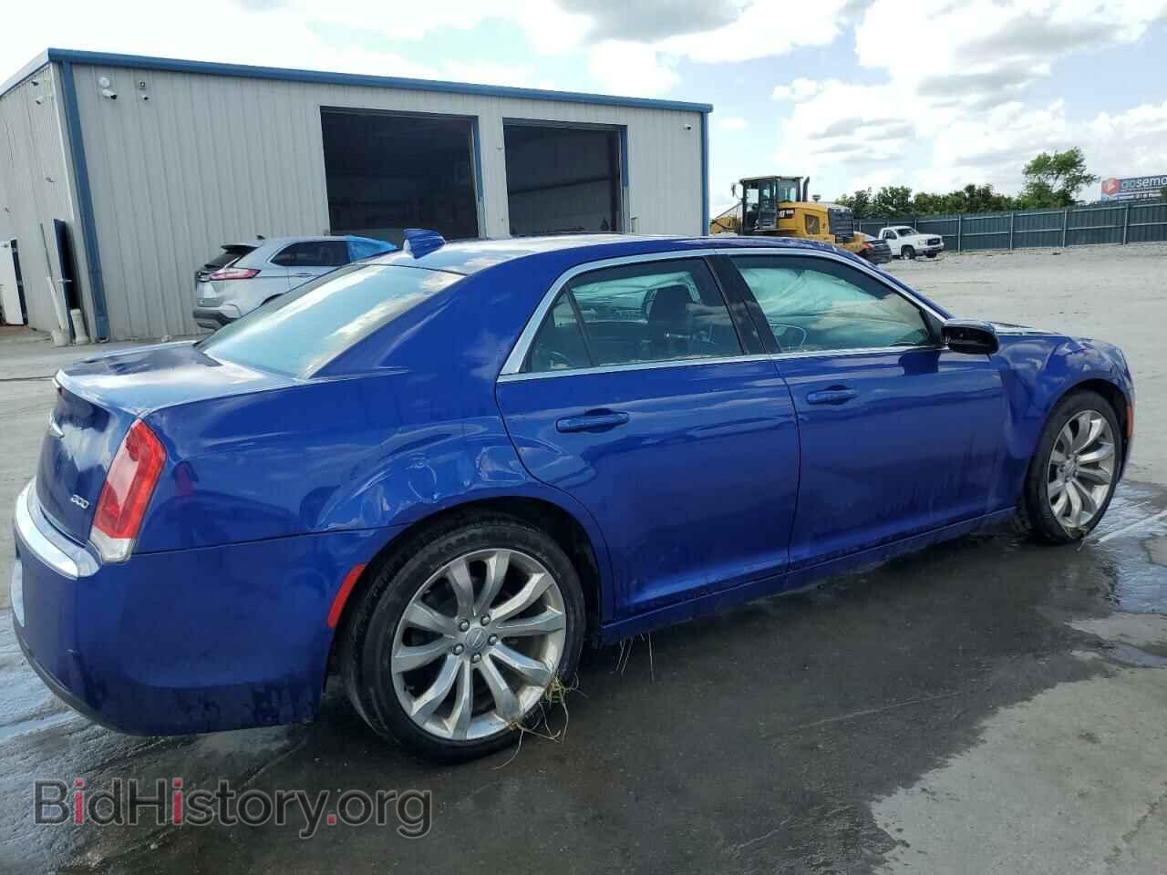 2019 CHRYSLER 300 - VIN: 2C3CCAAG5KH564834 - Фото 3