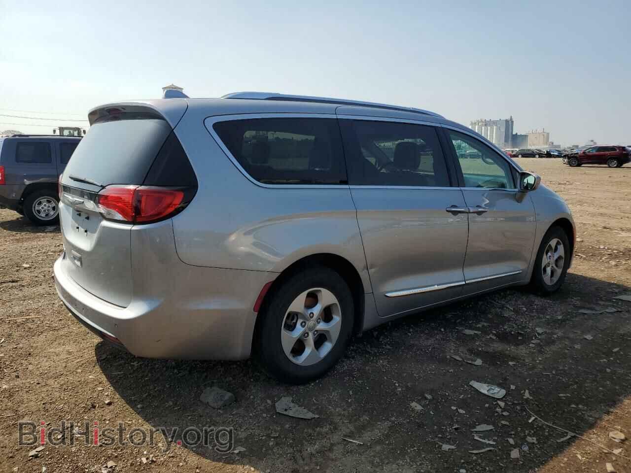 2017 CHRYSLER PACIFICA - VIN: 2C4RC1EG5HR817248 - Photo 3