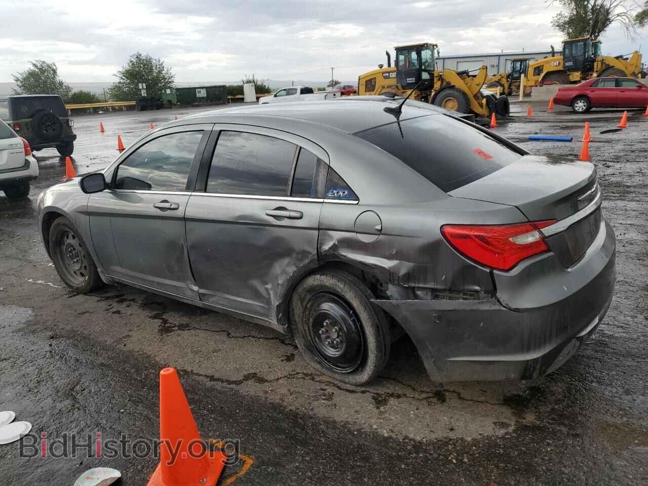 2013 CHRYSLER 200 - VIN: 1C3CCBABXDN620903 - Фото 2